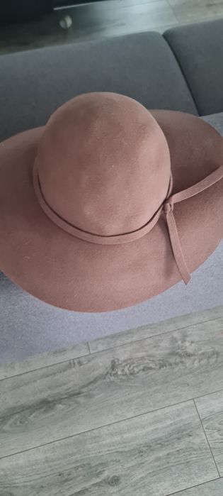 Шляпа фетровая шерстянная guess