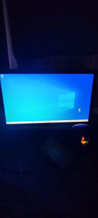 Продам 2 комлекти