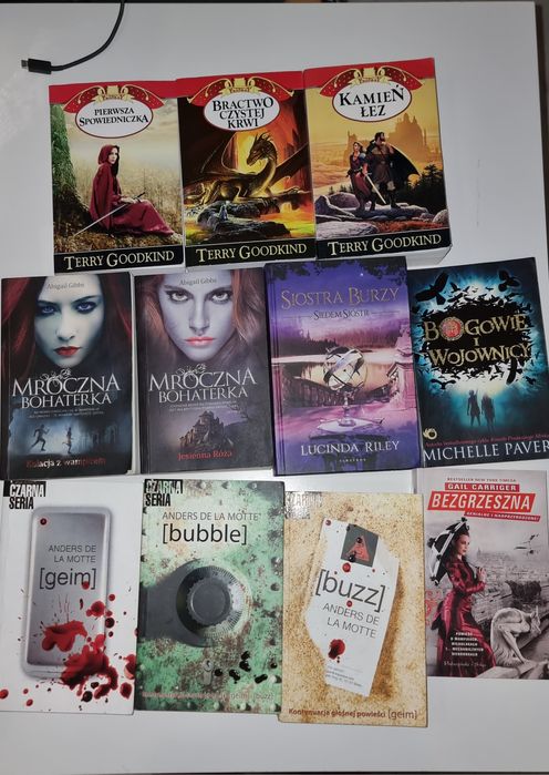 zestaw 11 powieści fantastyka, akcja, thriller