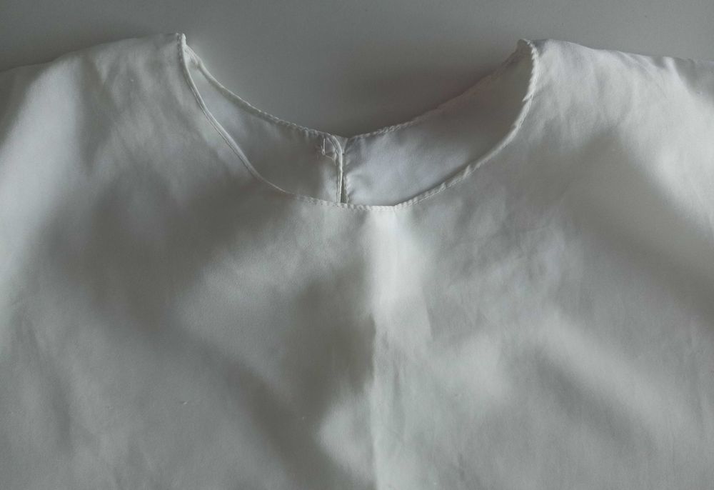 biała elegancka bluzka dla puszystej pani rozmiar XXL crop top