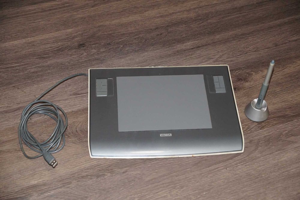 Професійний графічний планшет Wacom Intuos 3 PTZ-630 (A5), працює з Windows 11