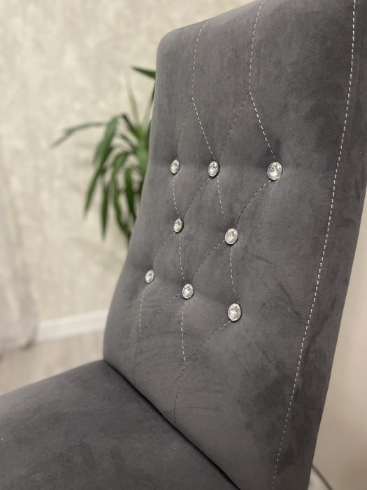 Стілець для  залу