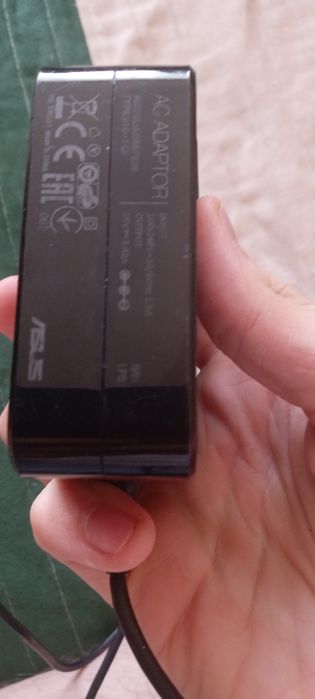 Ładowarka do laptopa Asus