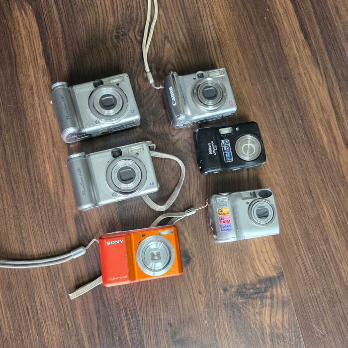 Zestaw aparatow fotograficznych