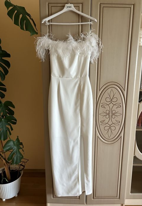 Вечірня сукня / вечірнє плаття