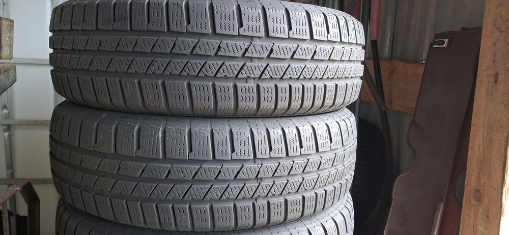 Зимові шини Continental 195/70R16 097...648...0812