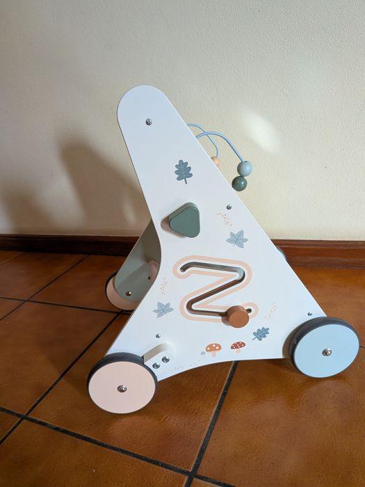Carrinho/ andarilho para bebé