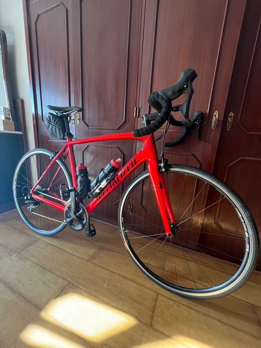 Bicicleta Specialized e componentes Shimano