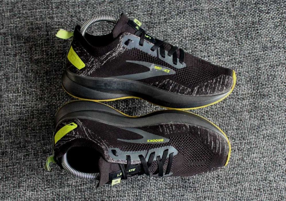 Кросівки бігові Brooks Levitate 4 Оригінал 39р