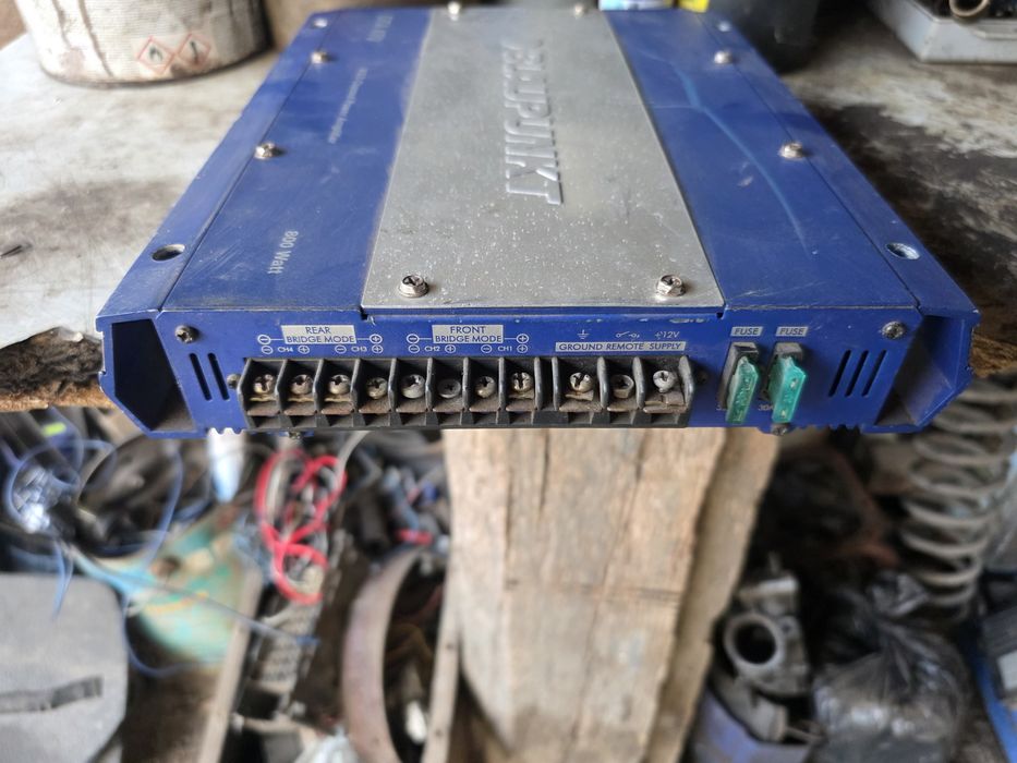 Чотириканальний підсилювач Blaupunkt GTA-470