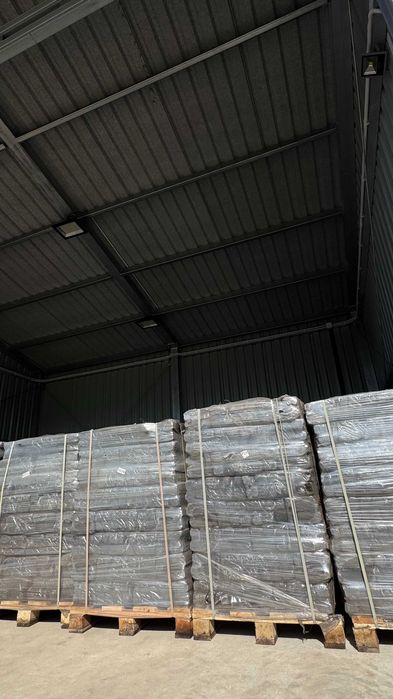 Brykiet torfowy na palecie