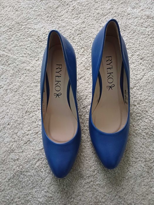 Sprzedam nowe skorzane buty Rylko na koturnie 39,5 F