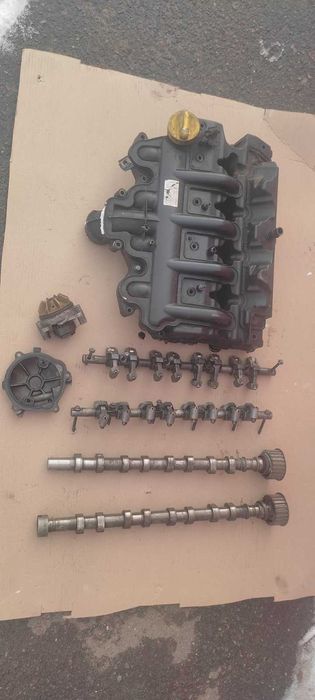 Мотор trafic 2,5 літра розібраний