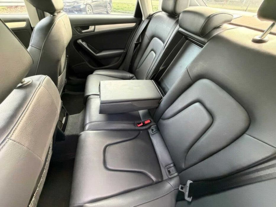 Audi A4 2.0T Quattro Premium Plus      2014