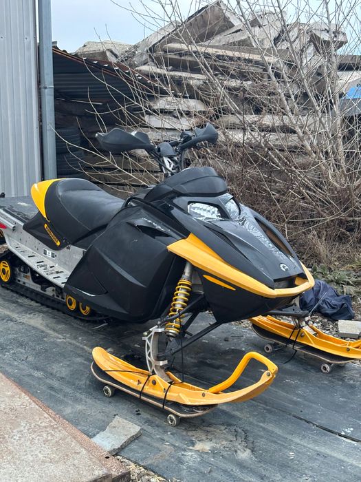 BRP rotax 800 2-х тактний