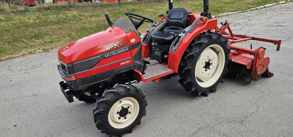 Mitsubishi MT 200 Трактор Мінітрактор
