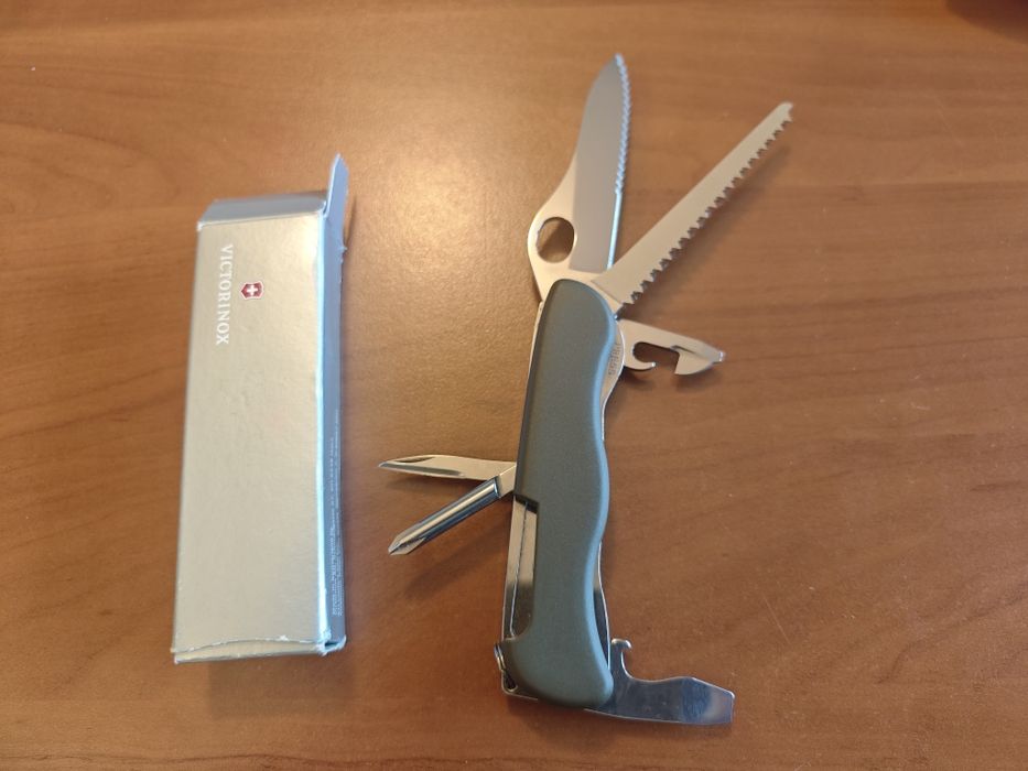 Nóż Scyzoryk Victorinox  Soldier Bundeswehr 0.8461