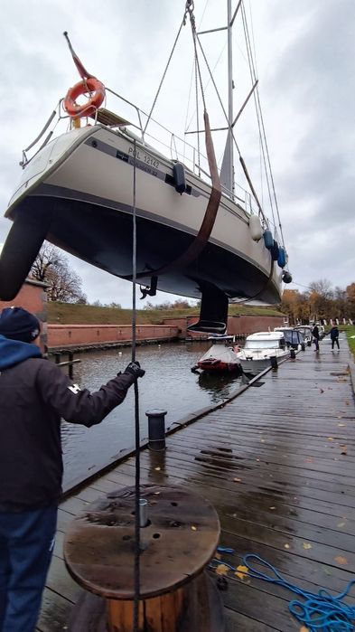 Jacht żaglowy Bavaria 32 (2011 rocznik)