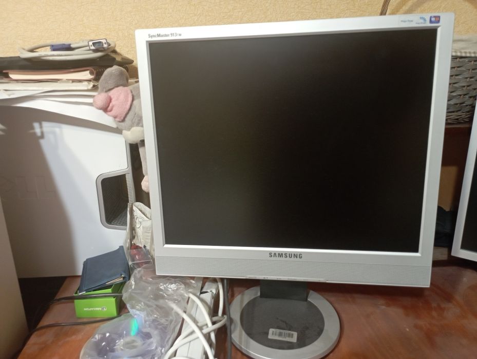 Продам монитор Самсунг 19 дюцмов