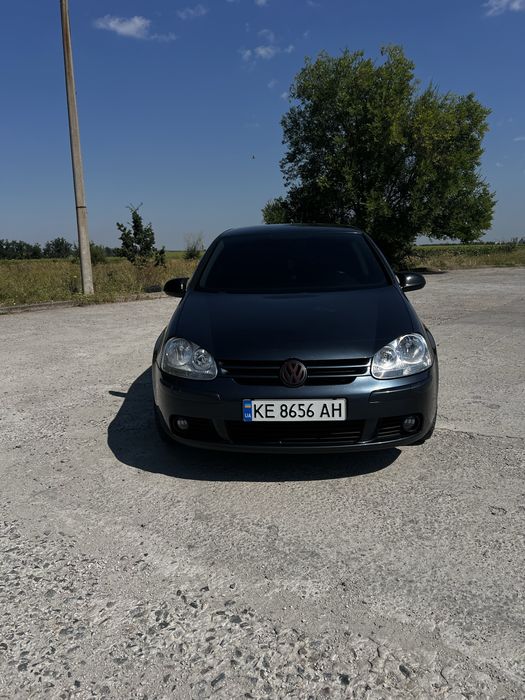 Volkswagen Golf 5 1.6 mpi bse TOUR
