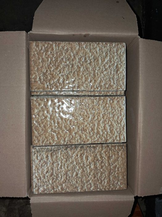 Płytki ceramiczne 10×20 cm – 55 szt.