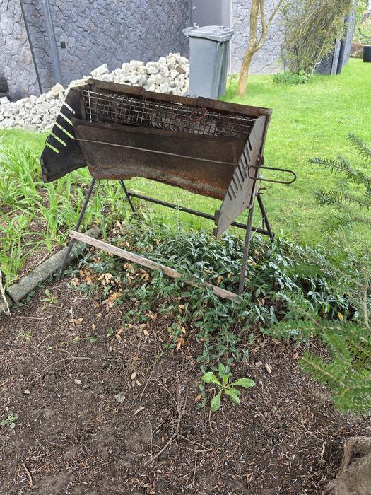 Grill żeliwny ogrodowy