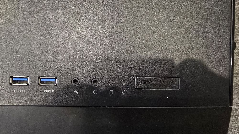 Корпус Thermaltake Core G21