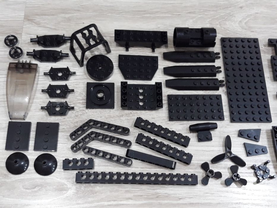 Klocki Lego ‐czarne elementy