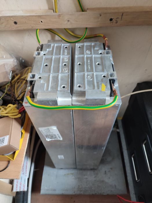 Magazyn energii 67V  13.6kW   LG do falowniki 48V. Z bezpiecznikiem .