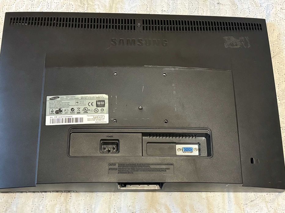 монітор Samsung E1920 NW (без ноги)