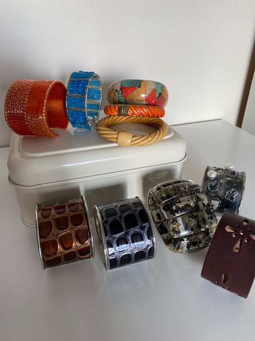 Bijuteria VÁRIAS de  1€ a 5€ cada peça