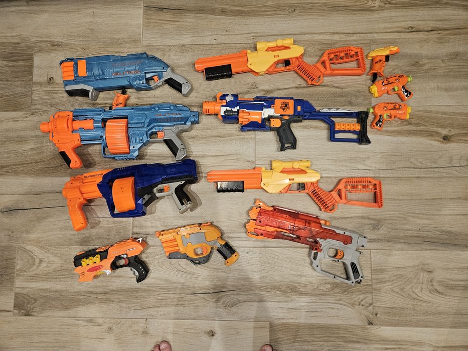 Pistolety nerf 9 szt stan BDB