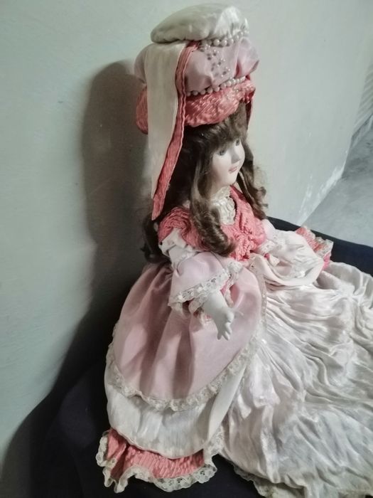 Boneca portuguesa da marca Alda anos 50