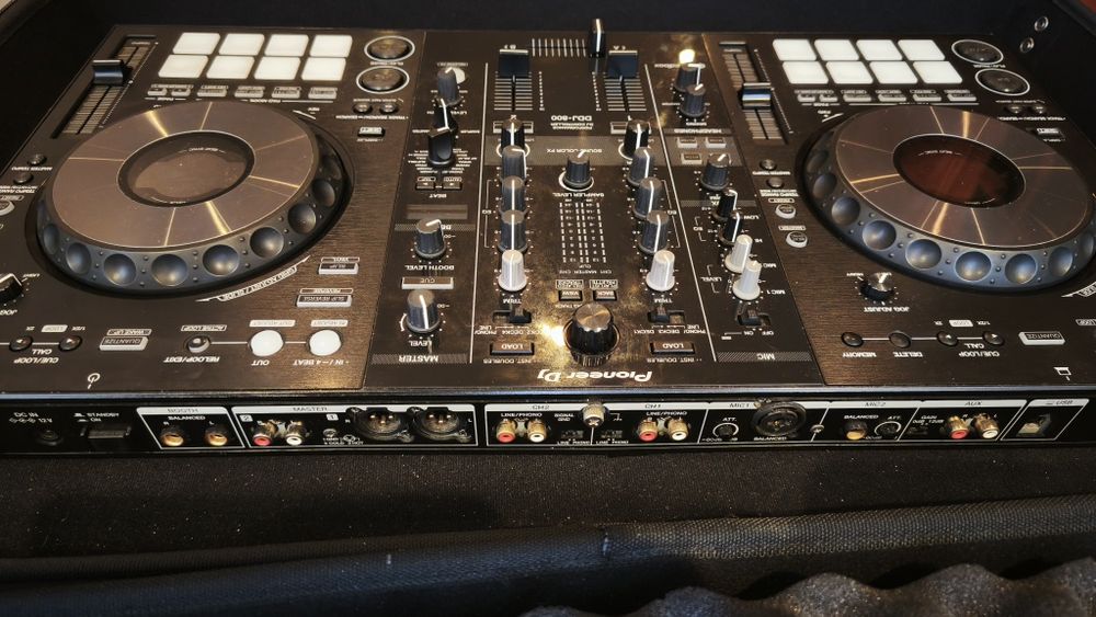 Pioneer DDJ 800 + Mala Magma