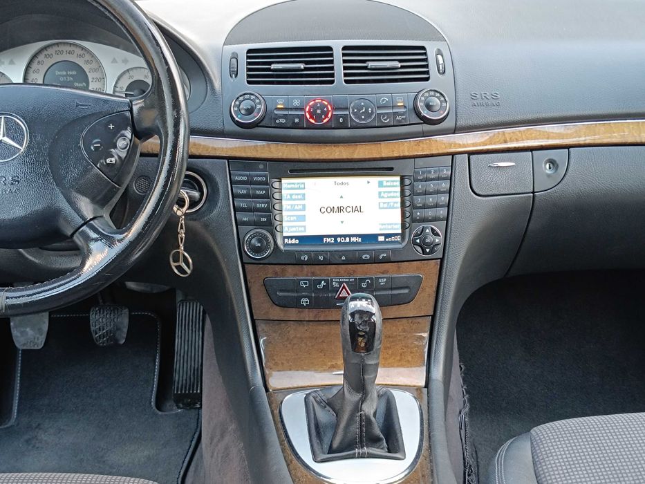 Mercedes-Benz E 220 — fotografia 6