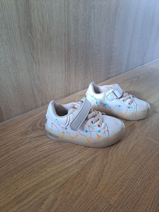 3 pary adidasów dla dziewczynki geox