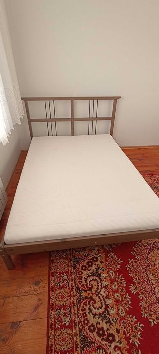 łóżko 140X200 z materacem