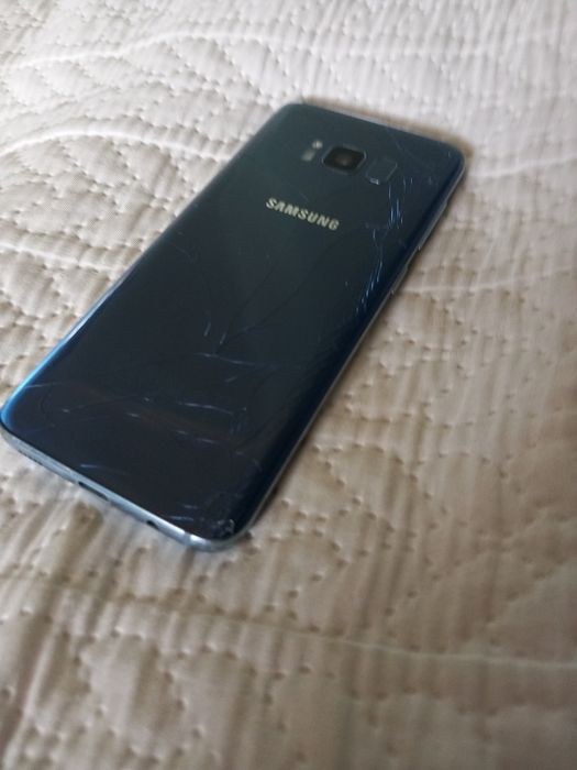 Samsung S8 sprawny zbita szybką i tył