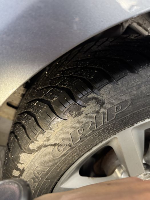 Шини Laufenn i FIT Ice пара + 1шт