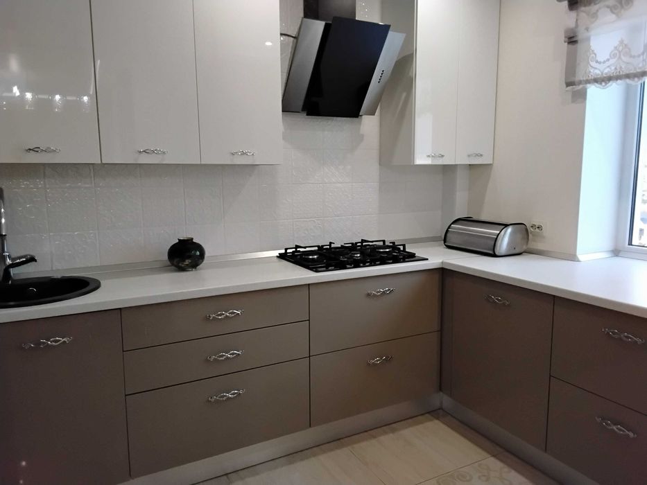 Продам двокімнтатну квартиру в ЖК Кампа