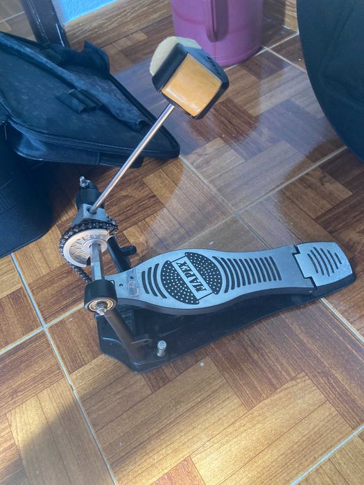 Pedal de bombo Mapex P750.