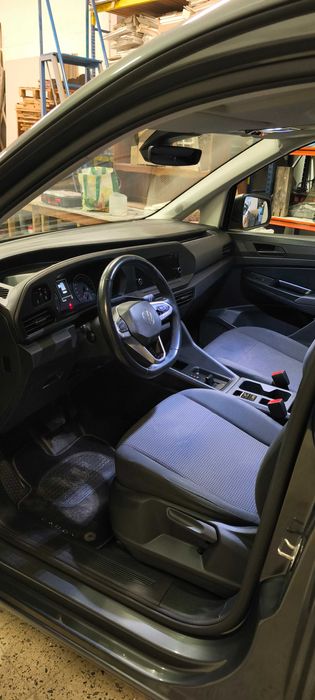 VW Caddy 2021 - 2.0TDI em excelente estado