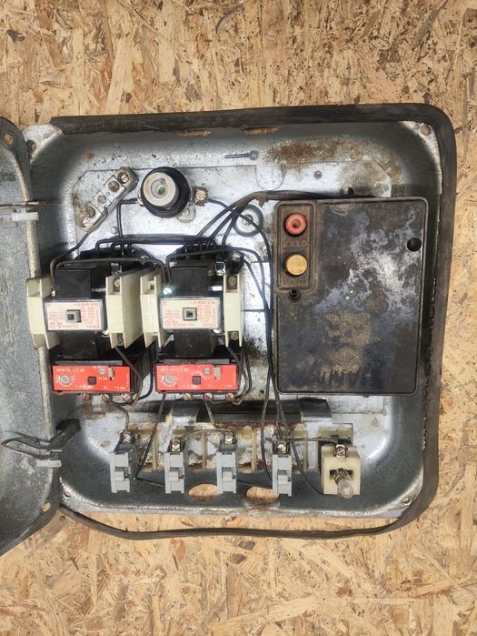 Контактори ПМА 211-214 реверс 25 ампер з тепловим пульт управління