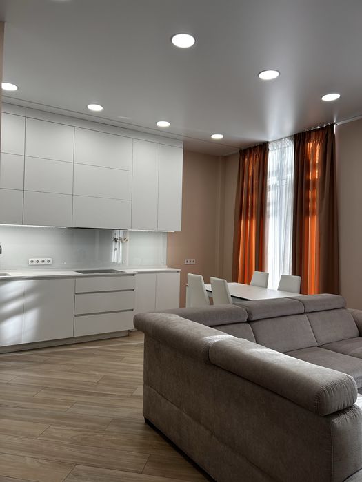 Продаж 2-х кімнатної квартири жк Комфорт Сити з терасою