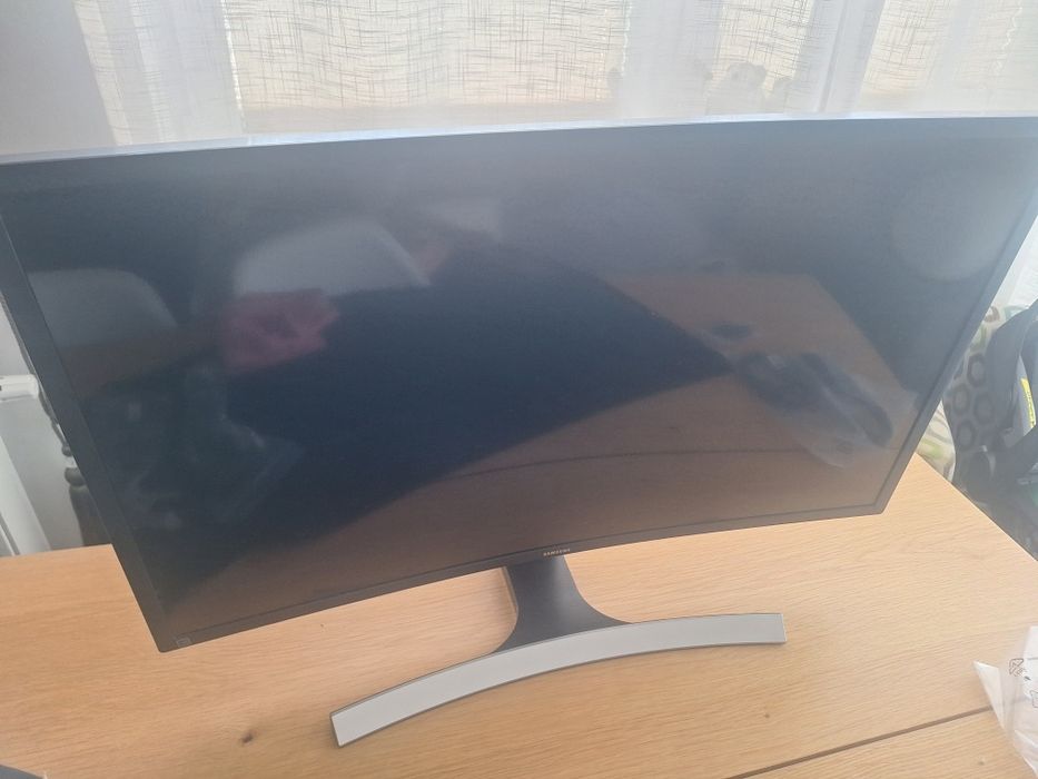 Monitor 32" zakrzywiona matryca - S32E590C