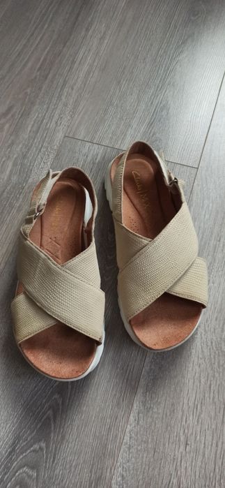 Босоніжки Clarks