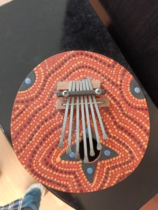 Instrumento musical tradicional - Kalimba de Coco