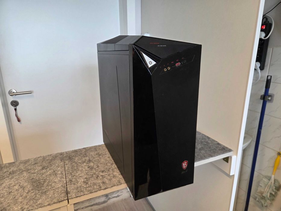 Komputer AMD Ryzen 7 2700X/16GB DDR4/GTX1070(8GB)/SSD256GB + 2TB