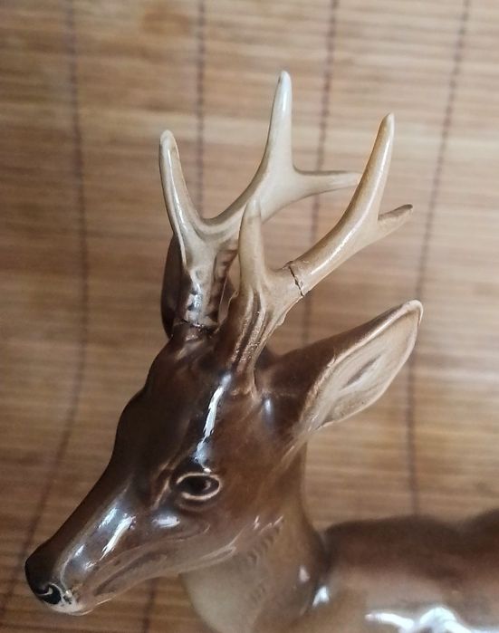 Фарфоровая статуэтка "Олень"