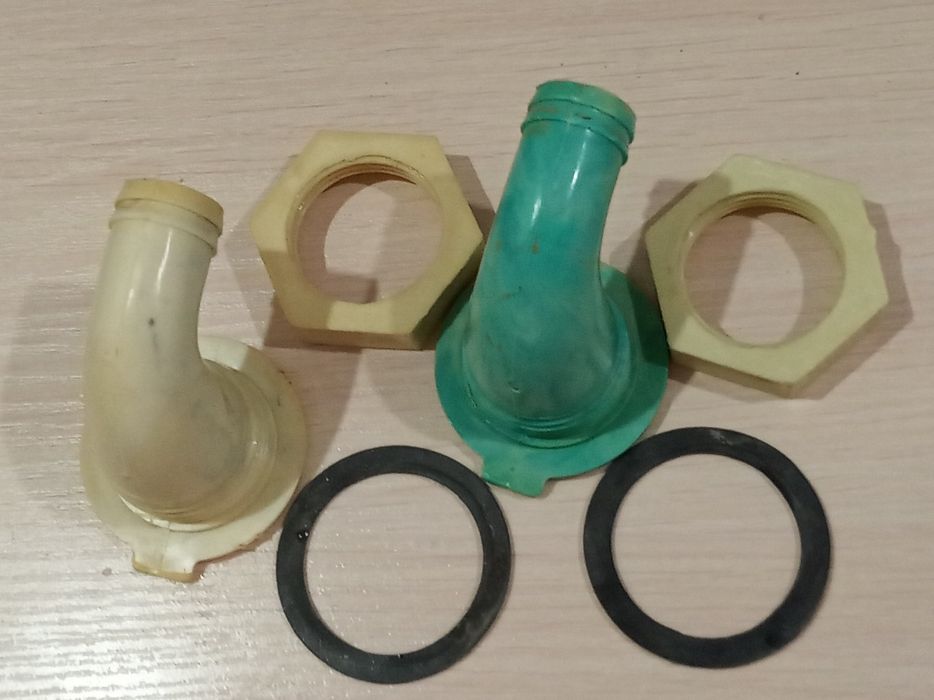 Штуцер угловой 90° для слива  (цена за 1шт.)